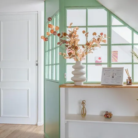 Apartament Le Petit Refuge - Mansarde Au Vert, Parking Gratuit